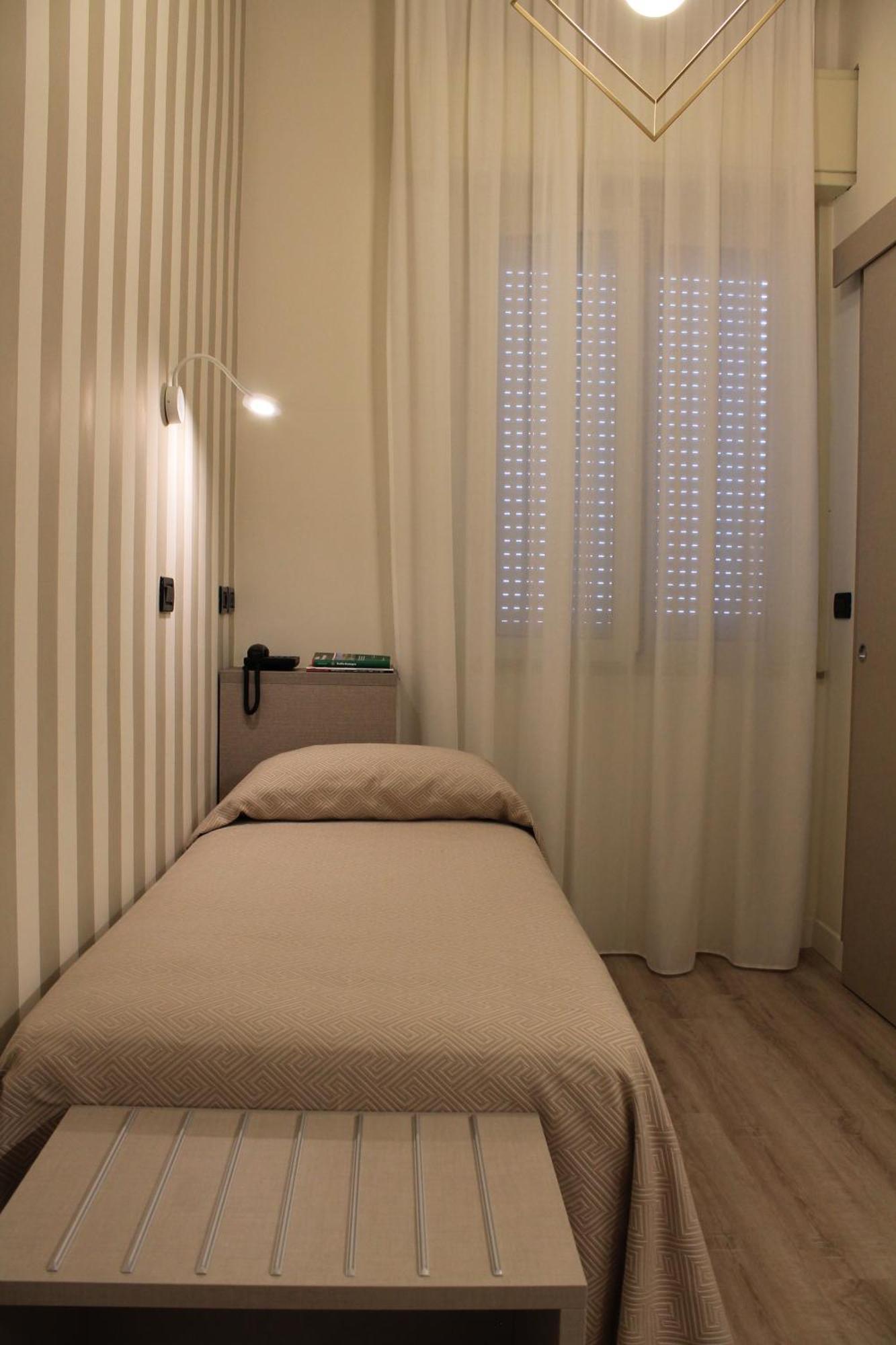 Hotel Piccinelli Rimini Ngoại thất bức ảnh